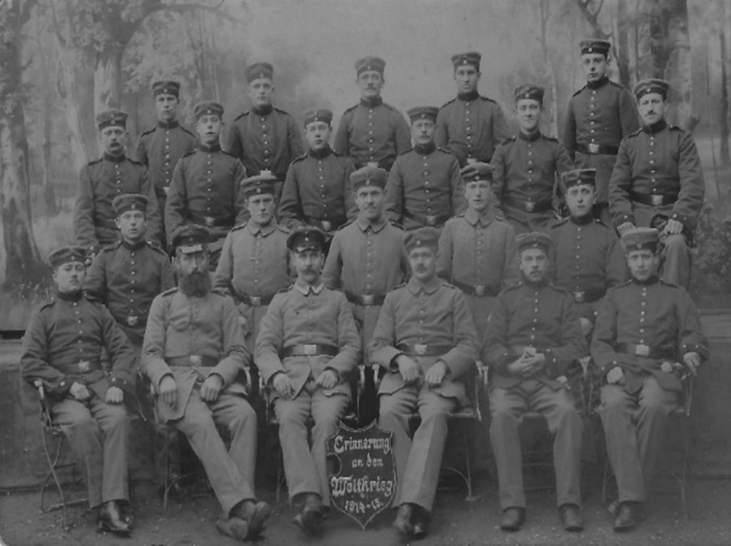 Historisches Foto von privat, Barskamper Soldaten und Offiziere. des 1. Weltkriegs