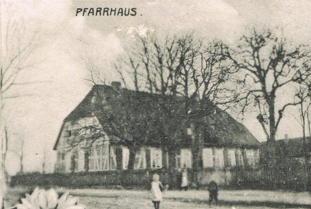 Am Markt 18, historische Postkarte, altes Pfarrhaus errichtet 1753, 1963 abgerissen
