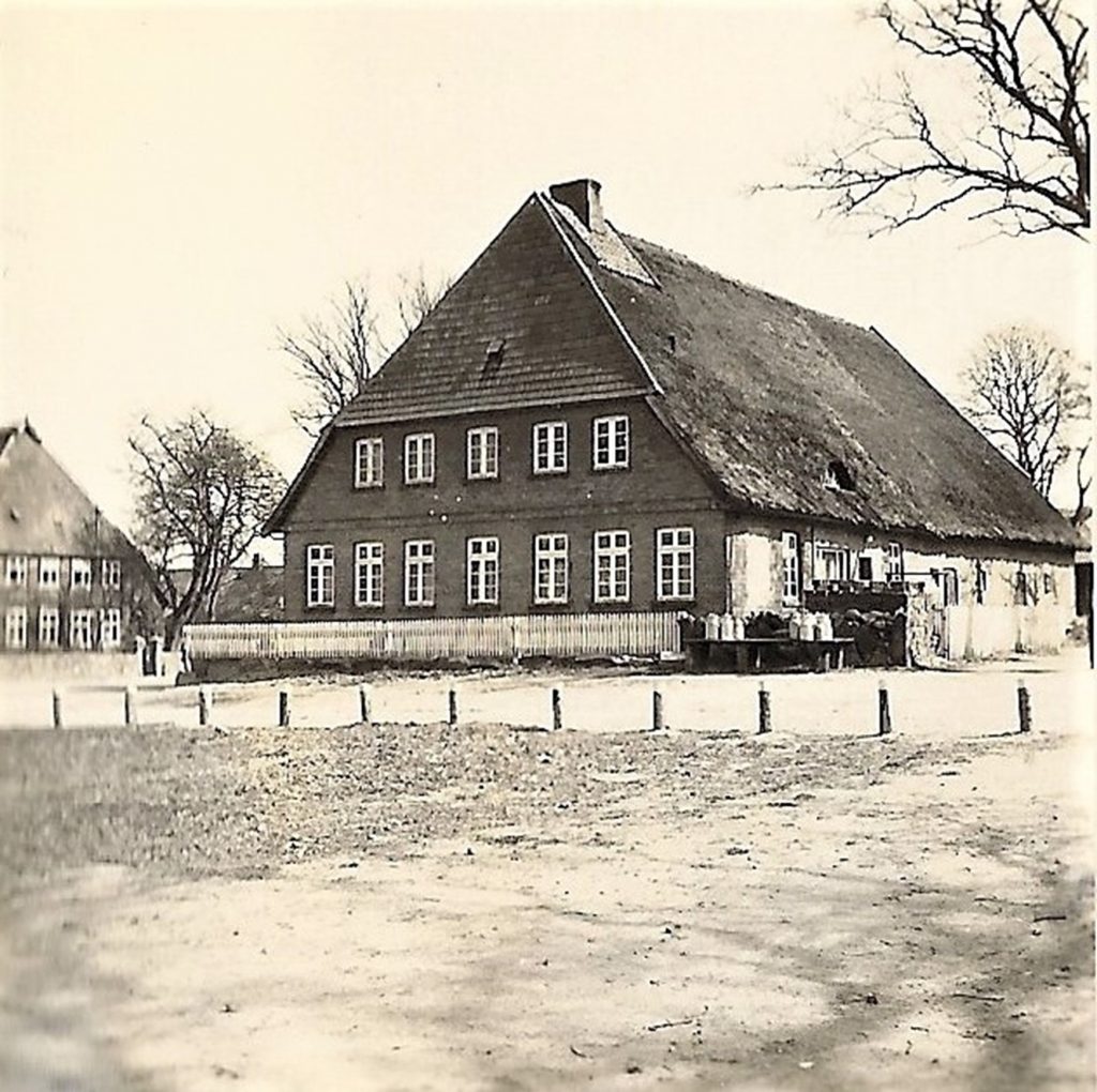 Alt Garger Str. 2, historisches Foto, landwirtschaftlicher Betrieb, Banse, heute Wohnhaus.