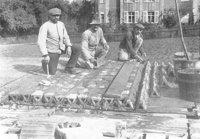 Betonträger werden angefertigt