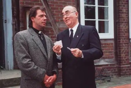 Foto NDR, Pastor Jessen und der Probst