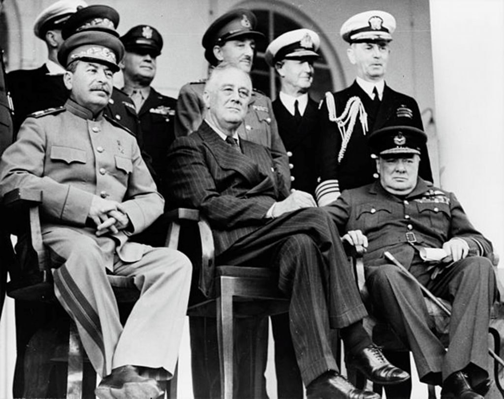 Die Konferenz von Teheran mit dem britischen Premierminister Winston Churchill, US-Präsident Franklin D. Roosevelt, der sowjetische Staatschef Josef Stalin.