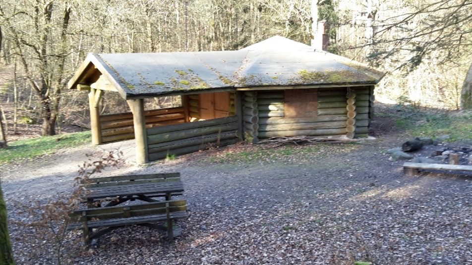 Seitenansicht der Köhlerhütte