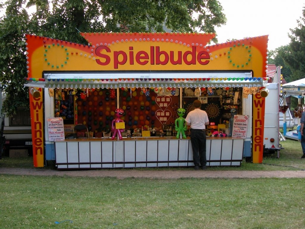 © Frank Steinhauer, Verkaufsstand, Spielbude.