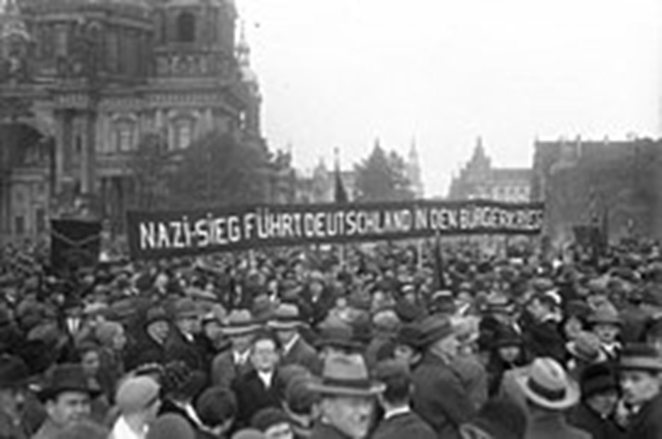 Antinationalsozialistischer Aufmarsch der SPD im Berliner Lustgarten 1930