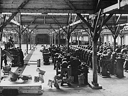 Zwangsarbeit im Rüstungswerk Wilhelm-Gustloff-Werk II (NS-Stiftung), KZ Buchenwald, 1945